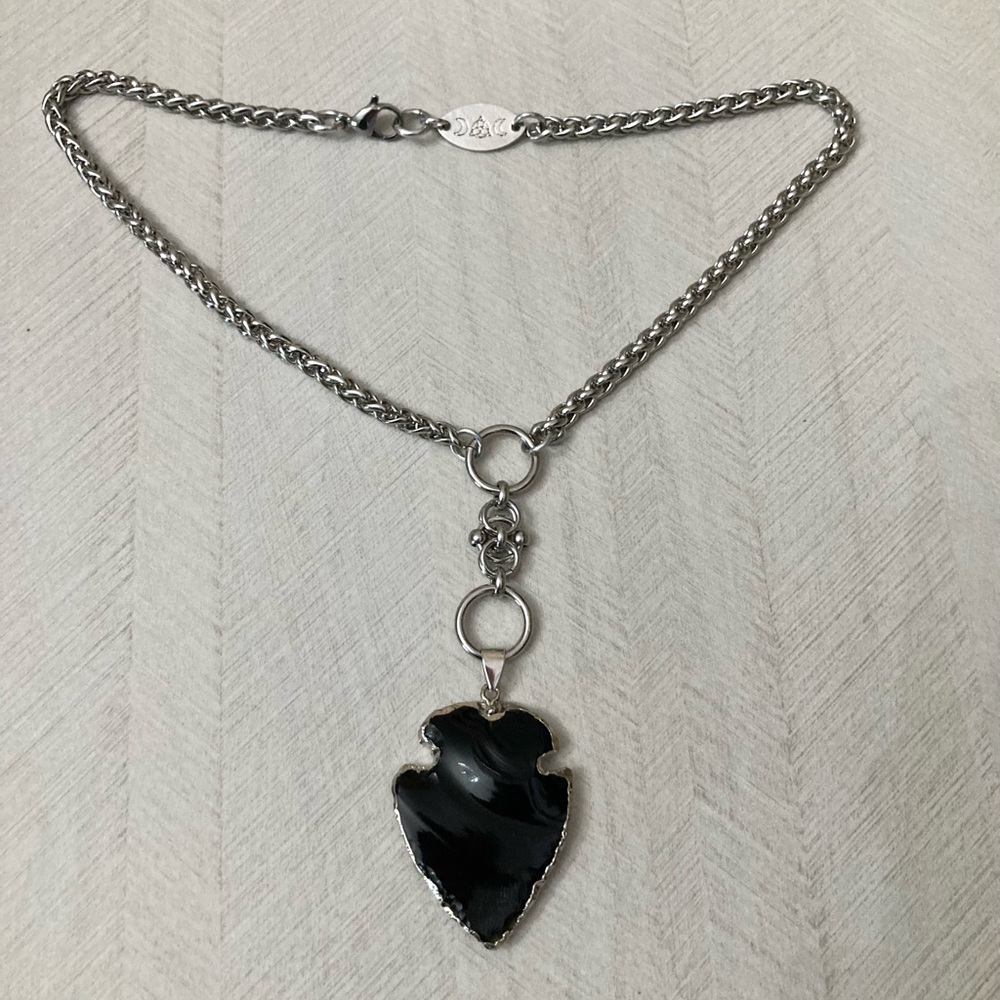Black obsidian arrow on stainless steel maille celtic knot lariat Y necklace. - Picture 13 of 14